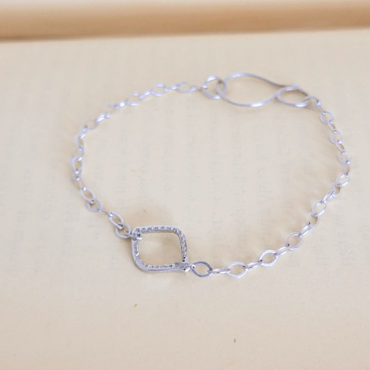 PEARLS OF WISDOM LINK BRACELET